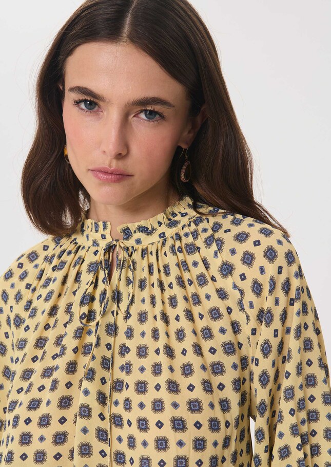 Top Tomaso printed with a lavallière collar Vanilla TARA JARMON US